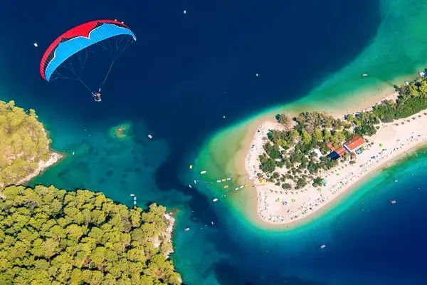 Babadağ’dan Ölüdeniz’e yamaç paraşütü iniş anı - Fethiye aktivite görseli